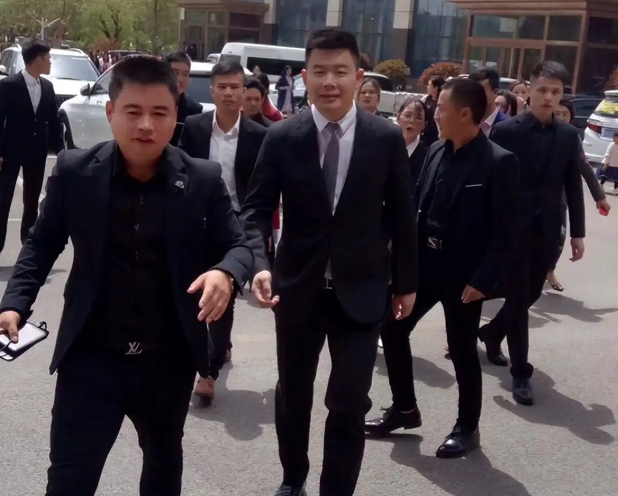 网红二驴与辛巴关系变化_ks平台网红恩怨_二驴的网红八卦是谁-