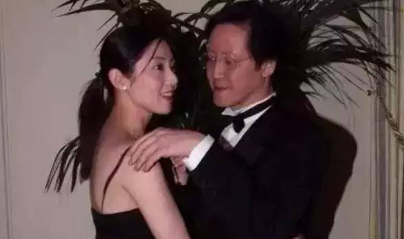 港星转行创业成功_香港娱乐圈衰落_退出娱乐圈香港男星